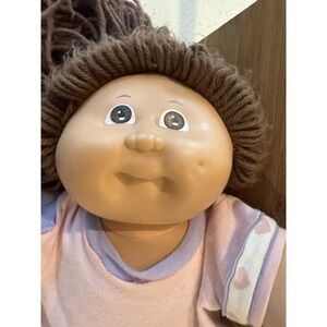 Vintage 1985 Cabbage Patch Doll‎  Brown Hair & Eyes Blue Signature